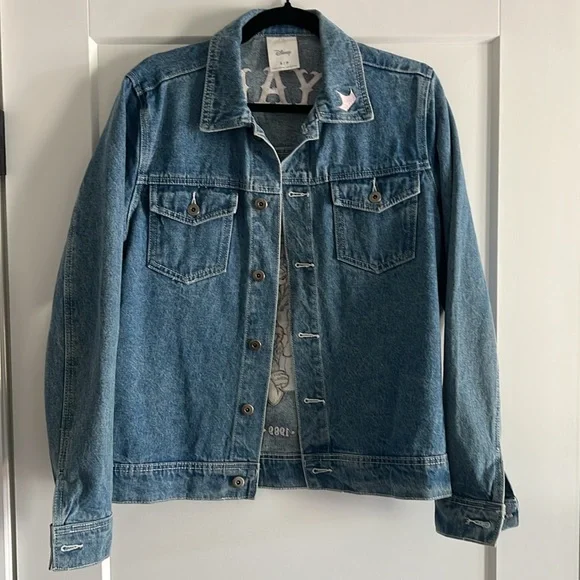NWOT Cakeworthy Disney Princess Group Portrait Embroidered Denim Jacket SMALL - Picture 3 of 3